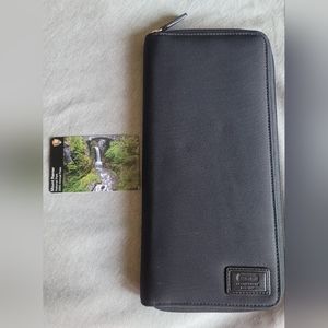 Coach travel document holder/passport wallet